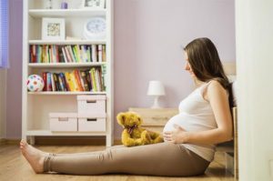 Mang thai tháng cuối bụng cắng cứng có phải dấu hiệu sắp sinh không