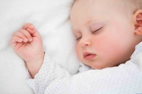 Trẻ em ít ngủ có nguy hiểm hay không
